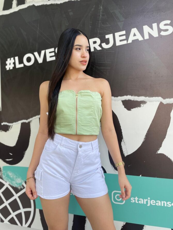 short dama blanco